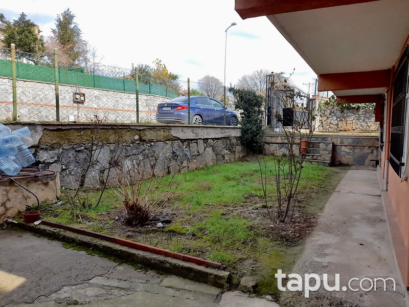 Beykoz Çiftlik'te 425 m2 Arsa Üzerinde Müstakil Bahçeli Bina
