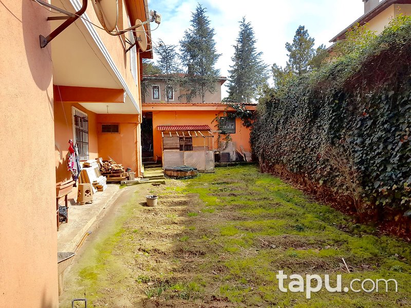 Beykoz Çiftlik'te 425 m2 Arsa Üzerinde Müstakil Bahçeli Bina