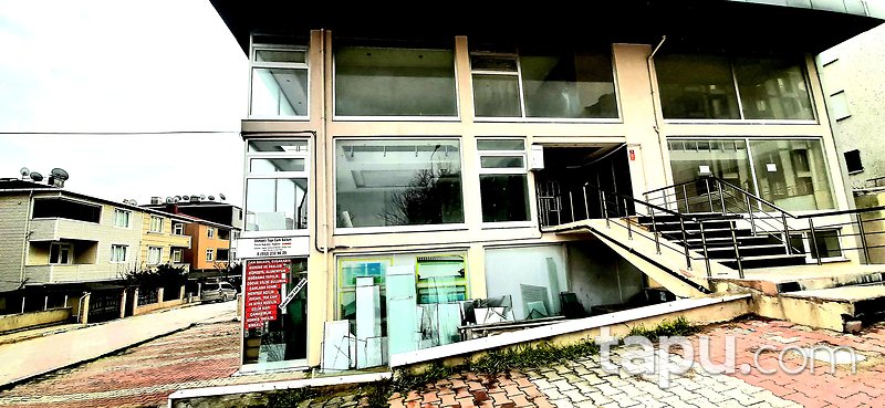 Beylikdüzü, Yakuplu'da İki Katlı Köşe Dükkan