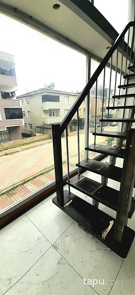 Beylikdüzü, Yakuplu'da İki Katlı Köşe Dükkan