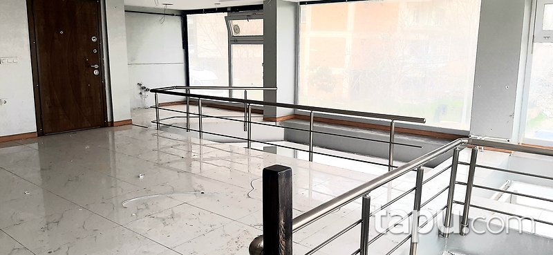Beylikdüzü, Yakuplu'da İki Katlı Köşe Dükkan