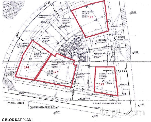 Pırlanta Göztepe Sitesi'nde Geniş Cepheli 173 m2 Dükkan