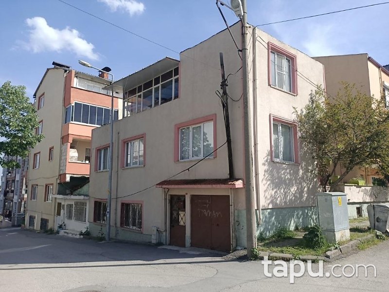 Balıkesir Karesi Toygar Mahallesi'nde Bina