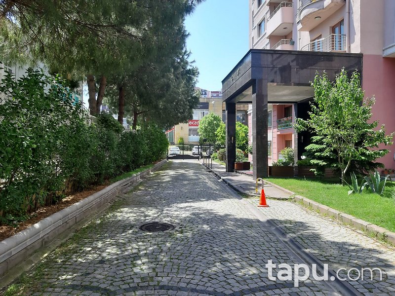 Başakşehir Bahçeşehir 2.Kısım KC Blokları'nda 3+1 Daire