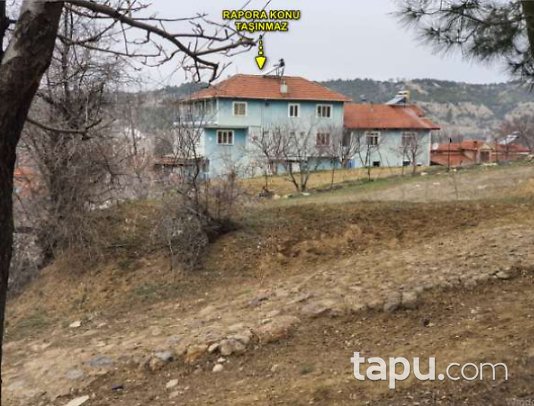 Kütahya Gediz Gökler Mahallesi'nde İki Katlı Kargir Ev ve Bahçesi