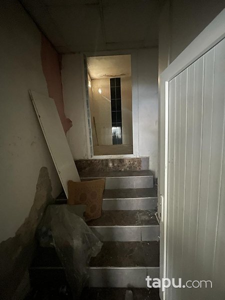 Mersin Akdeniz'de 535 m2 Depo ve Dükkan (304421)