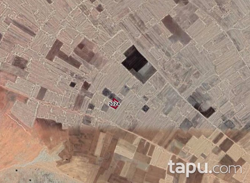 Korkuteli'nde Köy Merkezine Yakın Yatırımlık 1250 m2 Tarla
