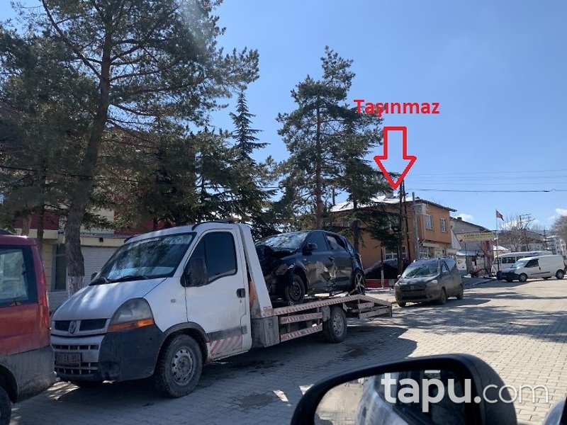 Bilecik Pazaryeri'nde Kagir İki katlı 197 m2 Bina