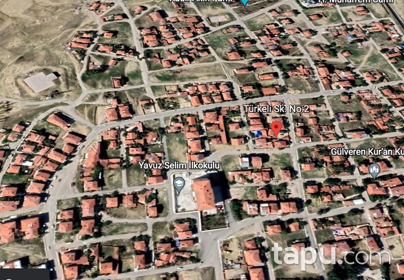 Polatlı Zafer Mahallesi'nde Hisseli Kerpiç Ev Avlu ve Arsası