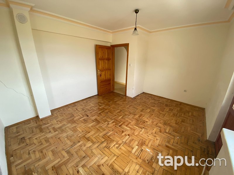 Akyurt Akkent Sitesi'nde Bahçe Kullanımlı 225 m2 Dubleks Daire