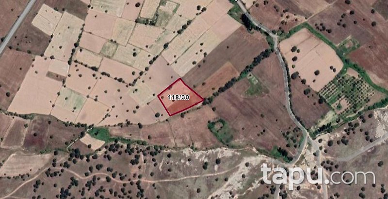 Kütahya'da Yatırımlık 3.771 m2 Tarla