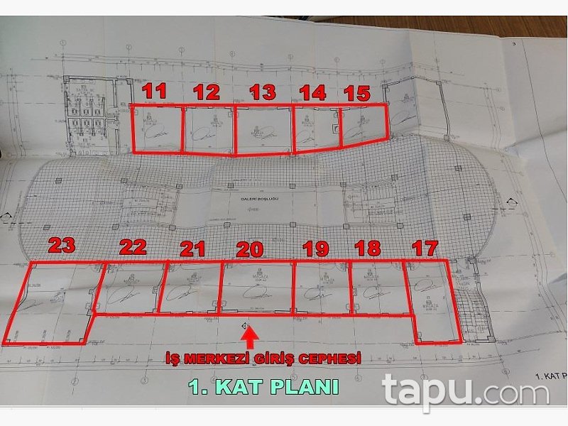 Kırşehir Kaman Toki İş Merkezi'nde 25 m2 Dükkan
