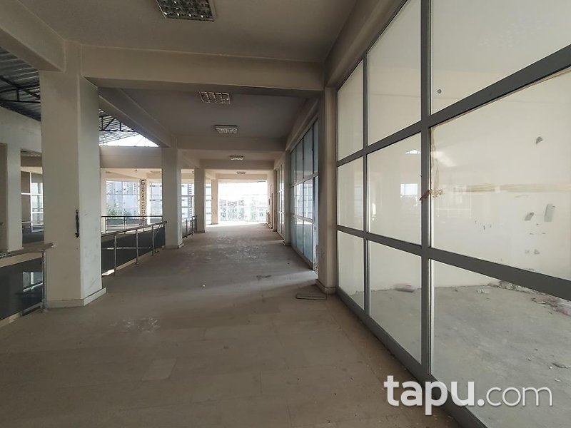 Kırşehir Kaman Toki İş Merkezi'nde 32 m2 Dükkan