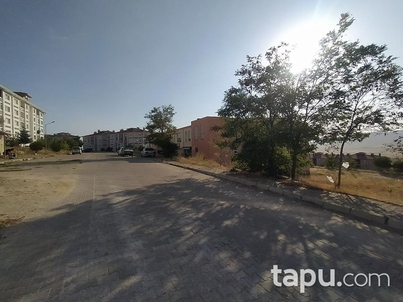 Kırşehir Kaman Toki İş Merkezi'nde 26 m2 Dükkan