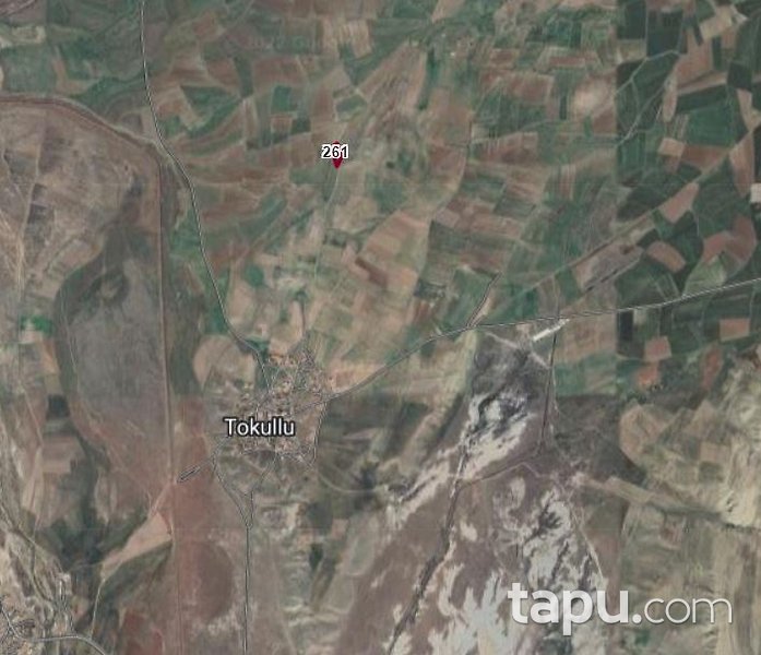 Sungurlu'da Yola Cephe 3.800 M2 Tarla