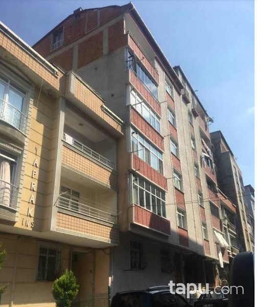 Küçükçekmece İkitelli Mahallesi'nde Hisseli Bina