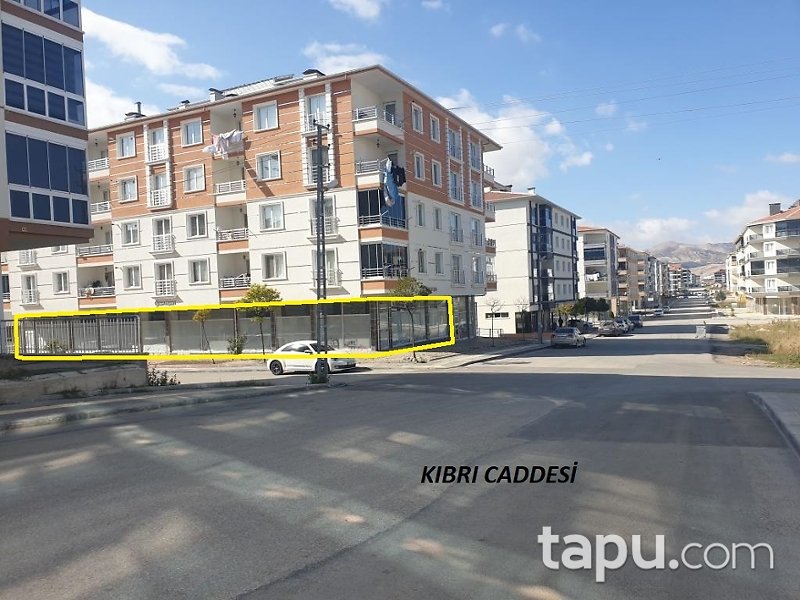 Sincan 29 Ekim Mahallesi'nde 413 m2 İskanlı Depolu Dükkan