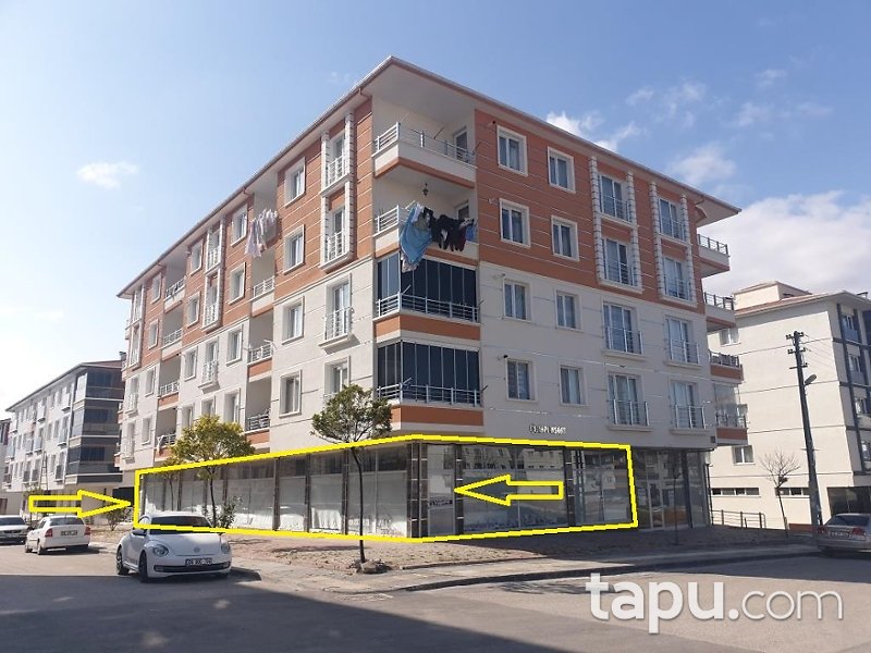 Sincan 29 Ekim Mahallesi'nde 413 m2 İskanlı Depolu Dükkan