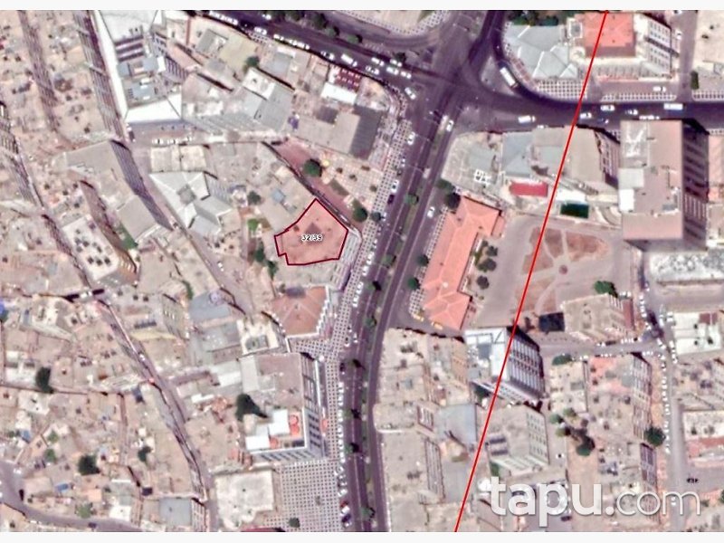 Haliliye Atatürk Mahallesi'nde 12 m2 Dükkan