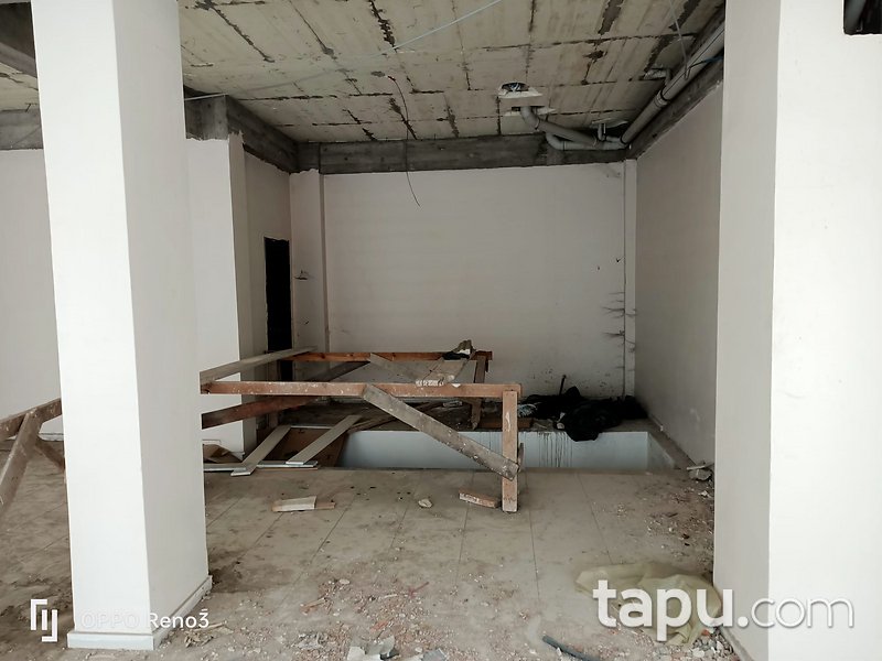 Tepebaşı Şirintepe Mahallesi'nde 302 m2 Depolu Dükkan