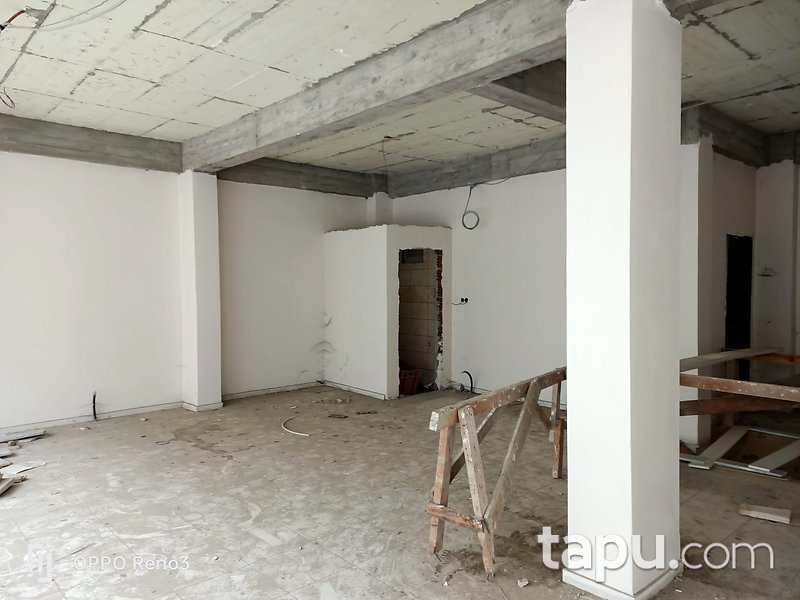 Tepebaşı Şirintepe Mahallesi'nde 302 m2 Depolu Dükkan