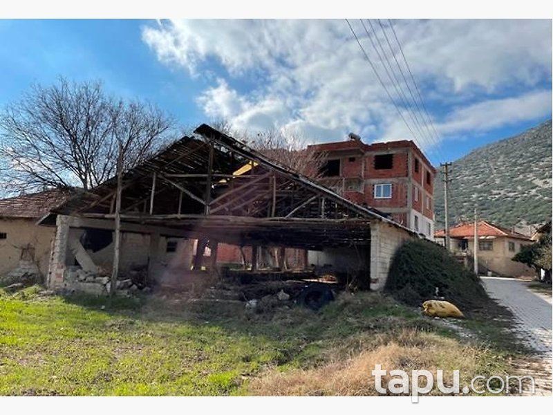 Burdur Çeltikçi Cami Mahallesi'nde Hisseli 4 Katlı Bina