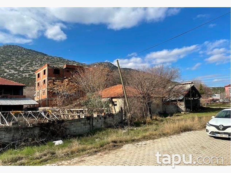 Burdur Çeltikçi Cami Mahallesi'nde Hisseli 4 Katlı Bina