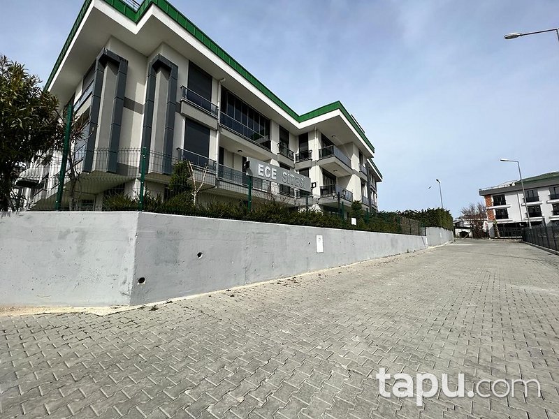 Büyükçekmece Mimaroba Ece Konakları Sitesi'nde 2+1 Daire