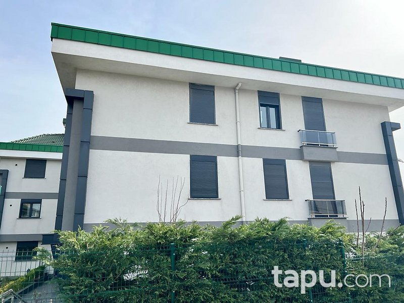 Büyükçekmece Mimaroba Ece Konakları Sitesi'nde 2+1 Daire