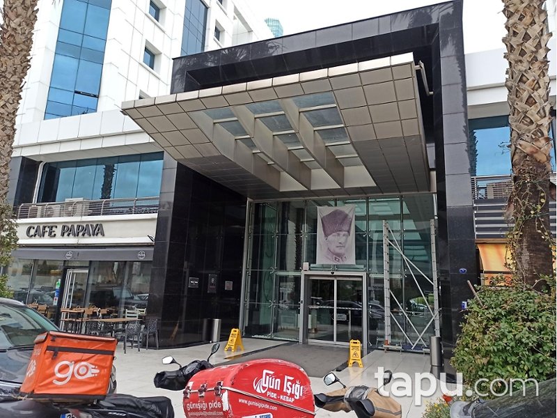 İzmir Bayraklı Mansuroğlu Mahallesi'nde 2+1 Daire