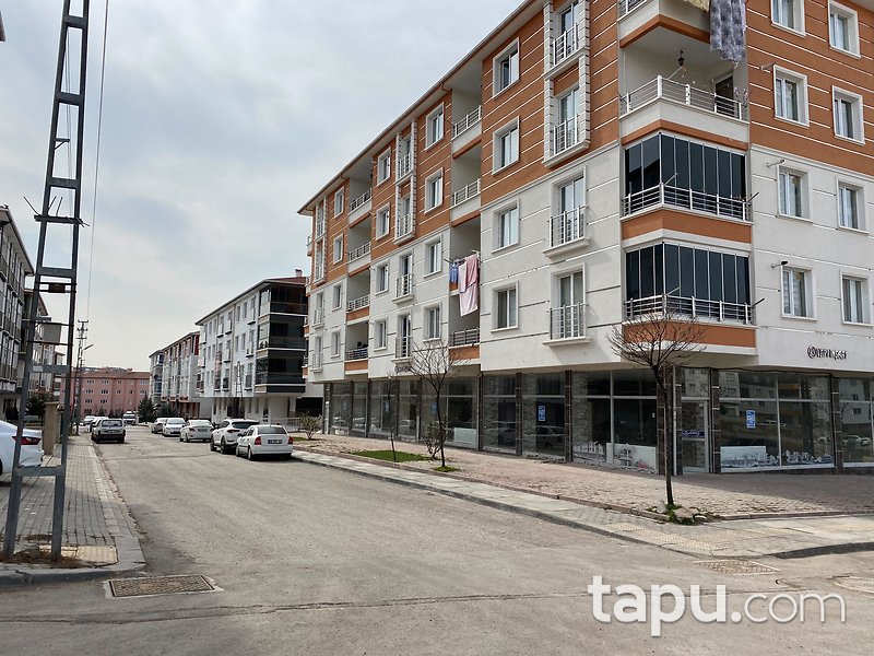 Sincan 29 Ekim Mahallesi'nde 413 m2 İskanlı Depolu Dükkan