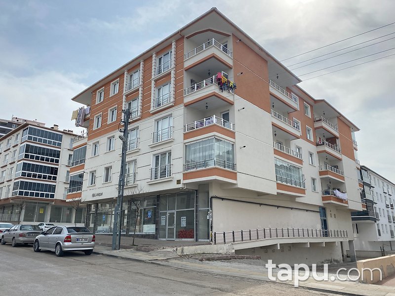 Sincan 29 Ekim Mahallesi'nde 413 m2 İskanlı Depolu Dükkan