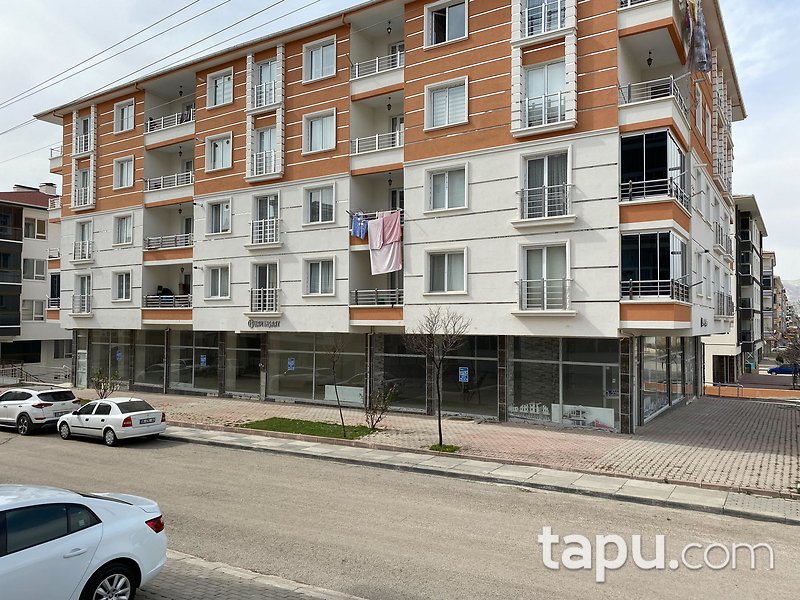 Sincan 29 Ekim Mahallesi'nde 413 m2 İskanlı Depolu Dükkan