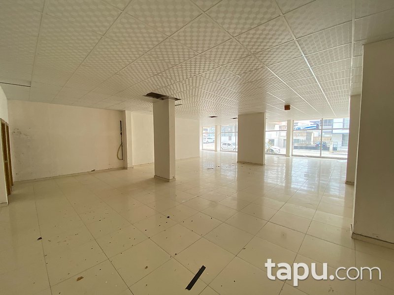 Sincan 29 Ekim Mahallesi'nde 413 m2 İskanlı Depolu Dükkan
