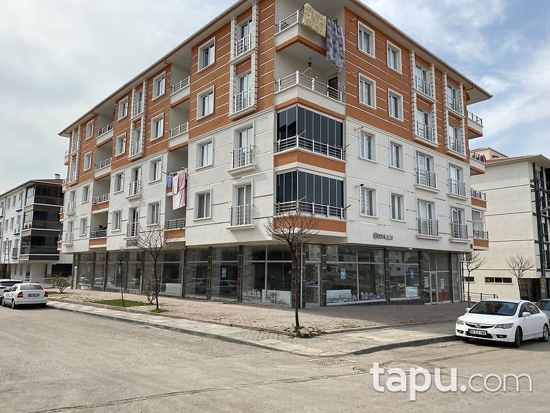 Sincan 29 Ekim Mahallesi'nde 413 m2 İskanlı Depolu Dükkan