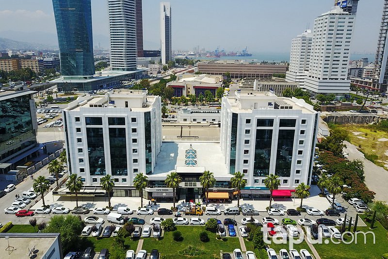 İzmir Bayraklı Mansuroğlu Mahallesi'nde 2+1 Daire