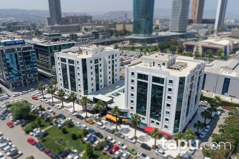 İzmir Bayraklı Mansuroğlu Mahallesi'nde 2+1 Daire