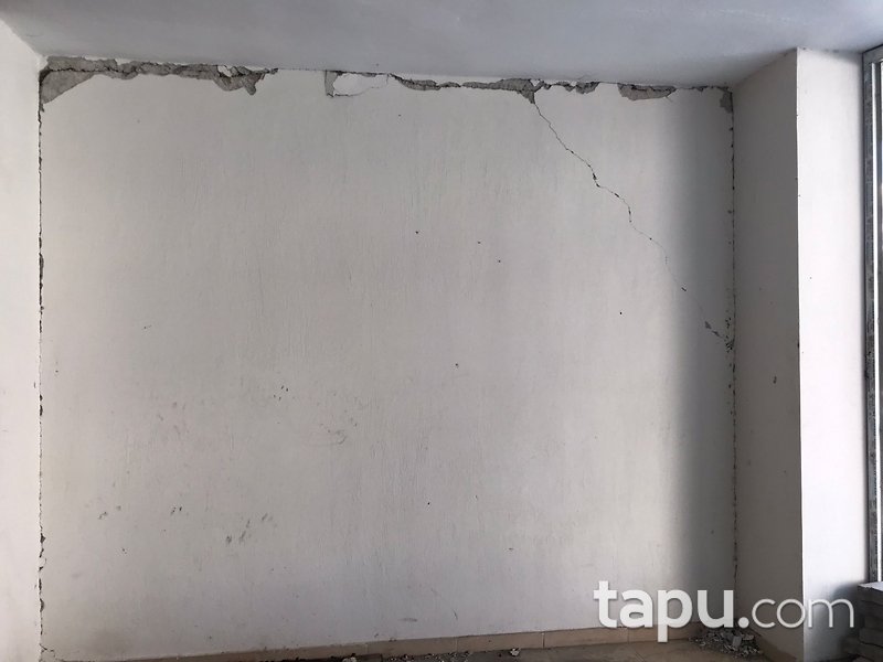 Osmaniye Merkez Alibeyli Mahallesi'nde 305 m2 Depolu Dükkan (1711)