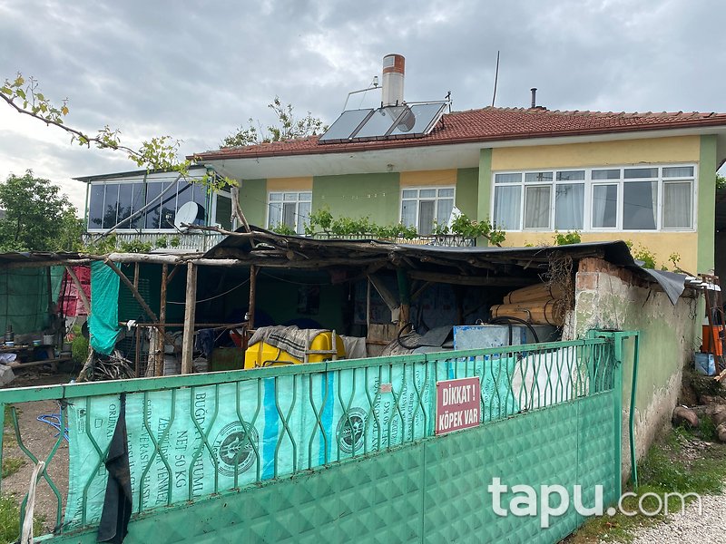 Güdül Salihler Mahallesi'nde Kargir Bina