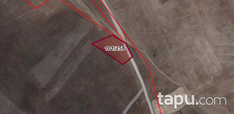 Ardahan Hanak Aşağıaydere Köyü'nde 3 Dönüm Tarla