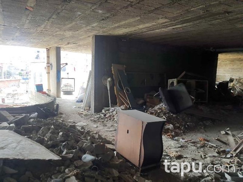 Mersin Tarsus Şehitmustafa'da 8 m2 Hisseli Natamam Dükkan