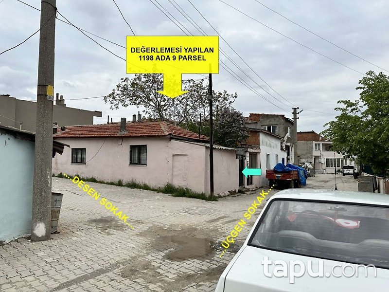 Edirne Keşan Cumhuriyet Mahallesi'nde Bahçeli Kargir Ev