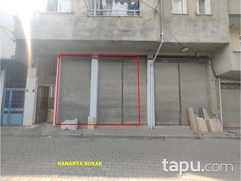 Trabzon Araklı Merkez'de 83 m2 Dükkan