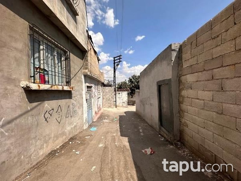 Gaziantep Şahinbey Kanalıcı Mahallesi'nde Hisseli Tek Katlı Bina