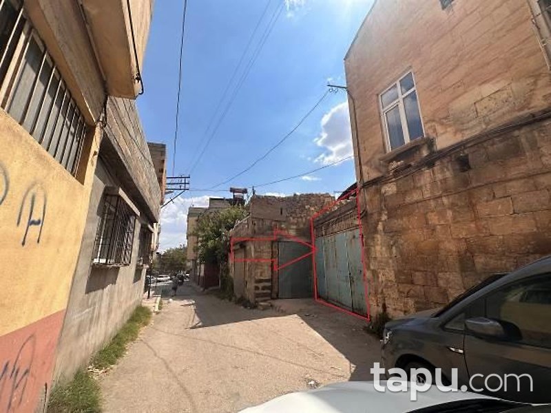 Gaziantep Şahinbey Kanalıcı Mahallesi'nde Hisseli Tek Katlı Bina