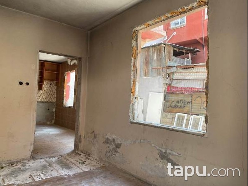 Adana Yüreğir Yavuzlar Mahallesi'nde Hisseli 2 Katlı Bina