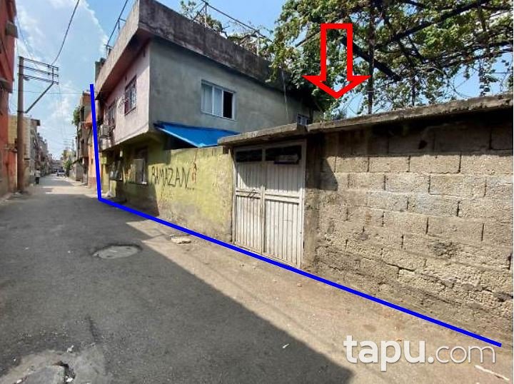 Adana Yüreğir Başak Mahallesi'nde Hisseli Tek Katlı Bina