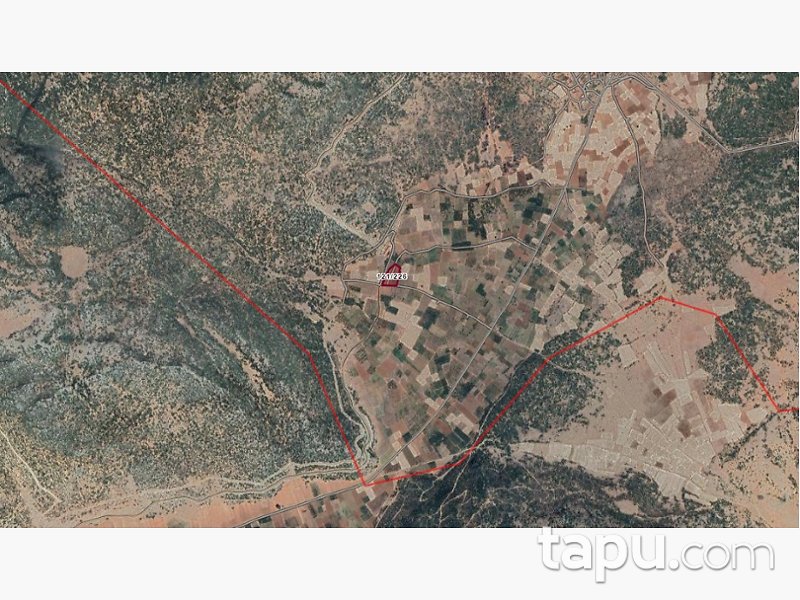 Isparta Gelendost Akdağ Mahallesi'nde 8 Dönüm Tarla