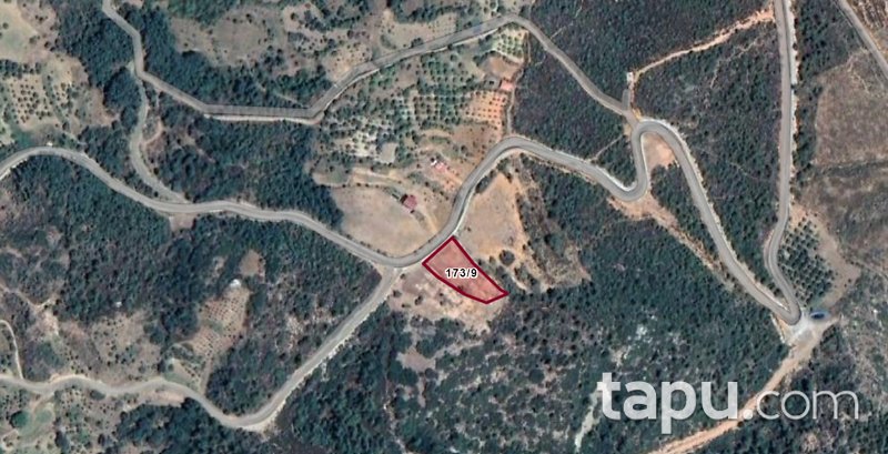 Aydın Karacasu'da 2052 m2 Yatırımlık Tarla