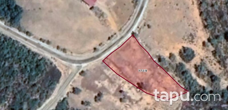 Aydın Karacasu'da 2052 m2 Yatırımlık Tarla
